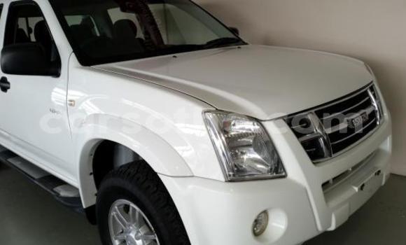 اشتري مستعمل Isuzu KB Green سيارة في Maseru في Maseru اشتري مستعمل Isuzu KB Green سيارة في Maseru في Maseru