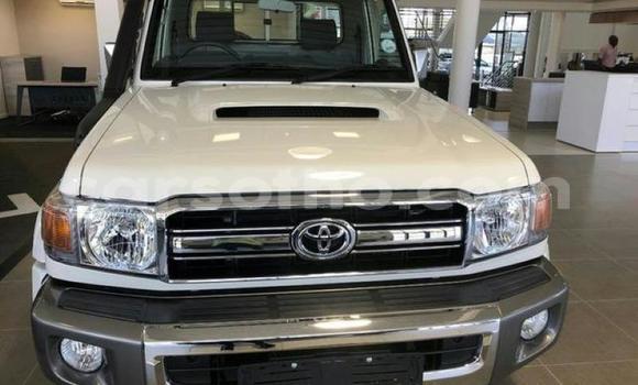 اشتري مستعمل Toyota Land Cruiser Green سيارة في Maseru في Maseru اشتري مستعمل Toyota Land Cruiser Green سيارة في Maseru في Maseru
