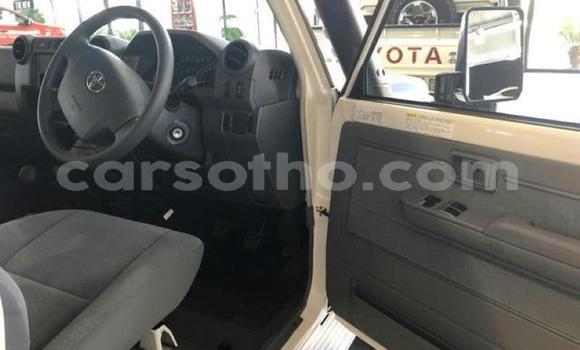 اشتري مستعمل Toyota Land Cruiser Green سيارة في Maseru في Maseru اشتري مستعمل Toyota Land Cruiser Green سيارة في Maseru في Maseru