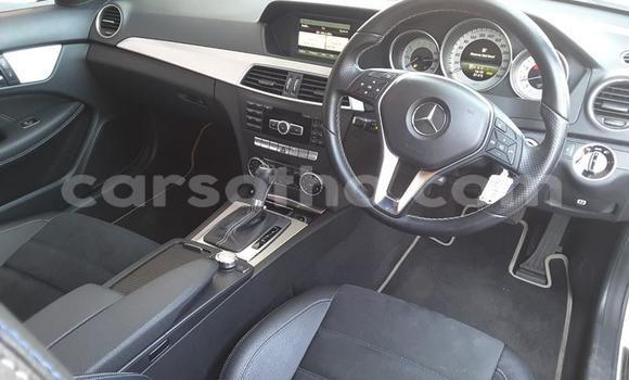 Sayi Na hannu Mercedes-Benz C–Class White Mota in Maseru a Maseru Sayi Na hannu Mercedes-Benz C–Class White Mota in Maseru a Maseru