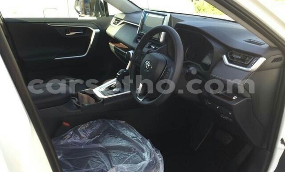اشتري مستعمل Toyota RAV4 White سيارة في Mokhotlong في Berea اشتري مستعمل Toyota RAV4 White سيارة في Mokhotlong في Berea