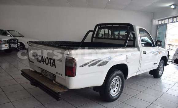 Buy Used Toyota Hilux Green Car in Maputsoe in Leribe Buy Used Toyota Hilux Green Car in Maputsoe in Leribe