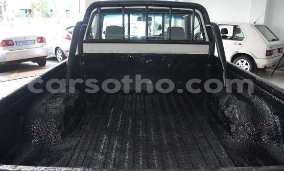 Buy Used Toyota Hilux Green Car in Maputsoe in Leribe Buy Used Toyota Hilux Green Car in Maputsoe in Leribe