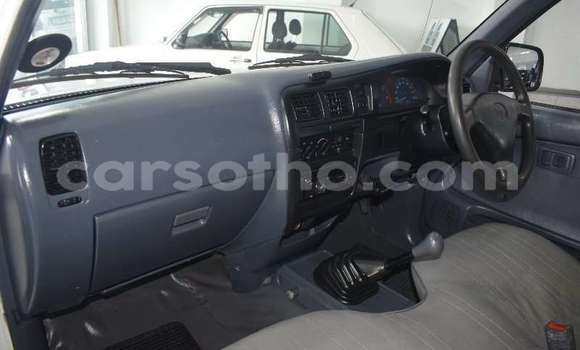 Buy Used Toyota Hilux Green Car in Maputsoe in Leribe Buy Used Toyota Hilux Green Car in Maputsoe in Leribe