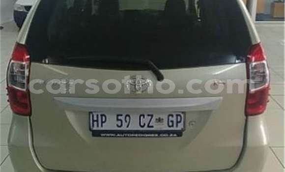 Sayi Na hannu Toyota Avanza Brown Mota in Maputsoe a Leribe Sayi Na hannu Toyota Avanza Brown Mota in Maputsoe a Leribe