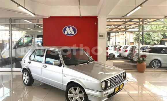 اشتري مستعمل Volkswagen Golf Red سيارة في Maputsoe في Leribe اشتري مستعمل Volkswagen Golf Red سيارة في Maputsoe في Leribe