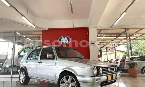اشتري مستعمل Volkswagen Golf Red سيارة في Maputsoe في Leribe اشتري مستعمل Volkswagen Golf Red سيارة في Maputsoe في Leribe