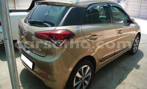 Sayi Na hannu Hyundai i20 Brown Mota in Maseru a Maseru Sayi Na hannu Hyundai i20 Brown Mota in Maseru a Maseru