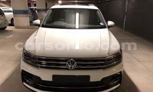 Sayi Na hannu Volkswagen Tiguan White Mota in Thaba–Tseka a Mafeteng Sayi Na hannu Volkswagen Tiguan White Mota in Thaba–Tseka a Mafeteng