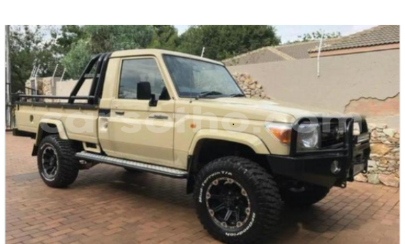 Acheter Occasion Voiture Toyota Land Cruiser Beige à Butha–Buthe, Thaba-Tseka Acheter Occasion Voiture Toyota Land Cruiser Beige à Butha–Buthe, Thaba-Tseka