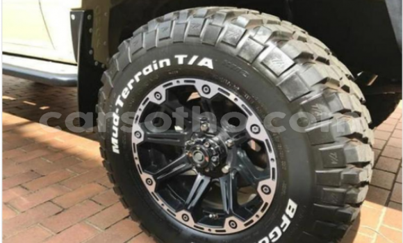 Acheter Occasion Voiture Toyota Land Cruiser Beige à Butha–Buthe, Thaba-Tseka Acheter Occasion Voiture Toyota Land Cruiser Beige à Butha–Buthe, Thaba-Tseka