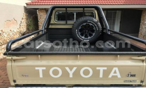 Acheter Occasion Voiture Toyota Land Cruiser Beige à Butha–Buthe, Thaba-Tseka Acheter Occasion Voiture Toyota Land Cruiser Beige à Butha–Buthe, Thaba-Tseka