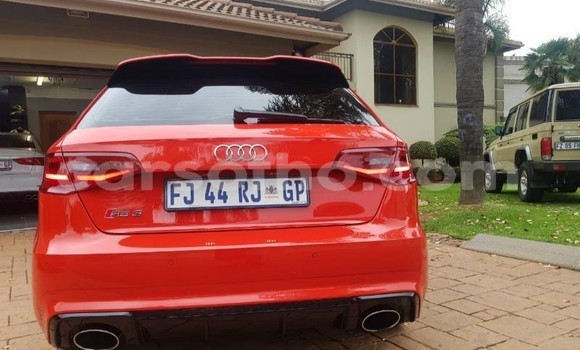 اشتري مستعمل Audi RS3 Red سيارة في Hlotse في Leribe اشتري مستعمل Audi RS3 Red سيارة في Hlotse في Leribe