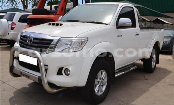 اشتري مستعمل Toyota Hilux White سيارة في Maseru في Maseru اشتري مستعمل Toyota Hilux White سيارة في Maseru في Maseru