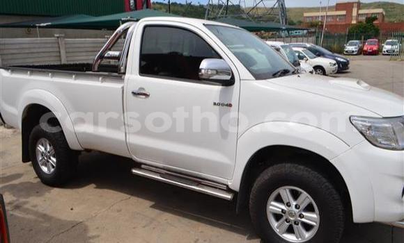 اشتري مستعمل Toyota Hilux White سيارة في Maseru في Maseru اشتري مستعمل Toyota Hilux White سيارة في Maseru في Maseru