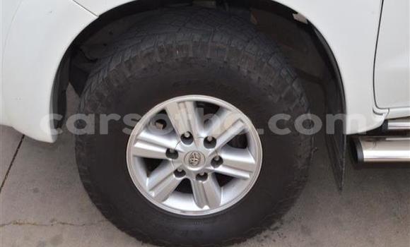 اشتري مستعمل Toyota Hilux White سيارة في Maseru في Maseru اشتري مستعمل Toyota Hilux White سيارة في Maseru في Maseru