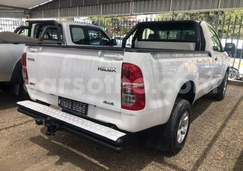 Big with watermark toyota hilux leribe maputsoa 14754