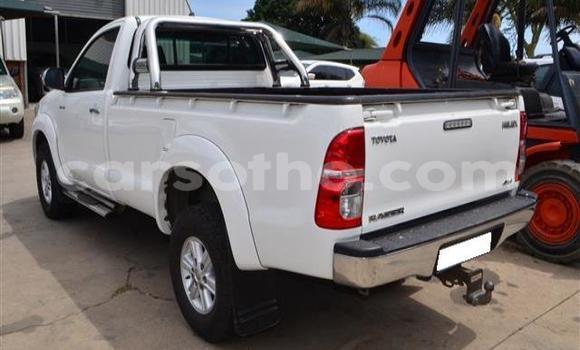 اشتري مستعمل Toyota Hilux White سيارة في Maseru في Maseru اشتري مستعمل Toyota Hilux White سيارة في Maseru في Maseru