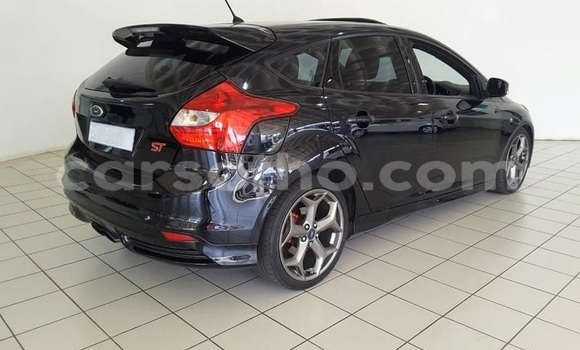 اشتري مستعمل Ford Focus ST Black سيارة في Maseru في Maseru اشتري مستعمل Ford Focus ST Black سيارة في Maseru في Maseru