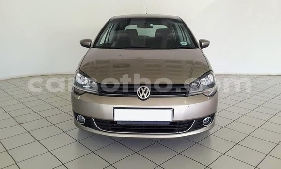 اشتري مستعمل Volkswagen Polo Beige سيارة في Maputsoe في Leribe اشتري مستعمل Volkswagen Polo Beige سيارة في Maputsoe في Leribe