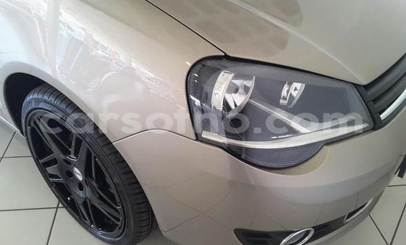 اشتري مستعمل Volkswagen Polo Beige سيارة في Maputsoe في Leribe اشتري مستعمل Volkswagen Polo Beige سيارة في Maputsoe في Leribe