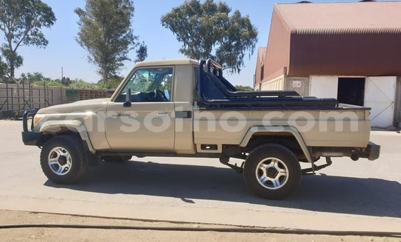 Buy Used Toyota Land Cruiser Green Car in Maputsoe in Leribe Buy Used Toyota Land Cruiser Green Car in Maputsoe in Leribe