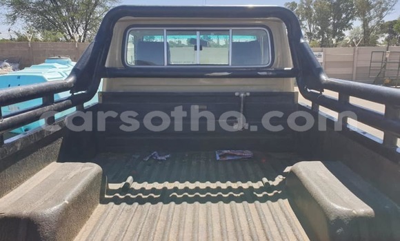 Buy Used Toyota Land Cruiser Green Car in Maputsoe in Leribe Buy Used Toyota Land Cruiser Green Car in Maputsoe in Leribe