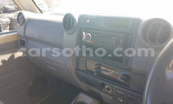 Buy Used Toyota Land Cruiser Green Car in Maputsoe in Leribe Buy Used Toyota Land Cruiser Green Car in Maputsoe in Leribe