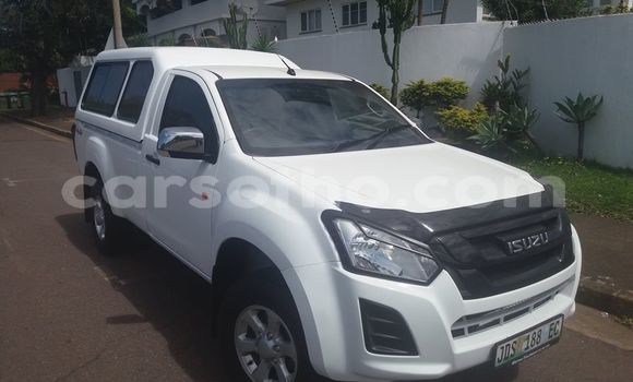 Sayi Na hannu Isuzu KB White Mota in Maseru a Maseru Sayi Na hannu Isuzu KB White Mota in Maseru a Maseru