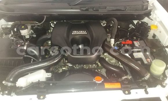 Sayi Na hannu Isuzu KB White Mota in Maseru a Maseru Sayi Na hannu Isuzu KB White Mota in Maseru a Maseru