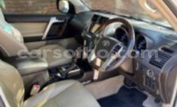 Sayi Na hannu Toyota Prado Silver Mota in Maseru a Maseru Sayi Na hannu Toyota Prado Silver Mota in Maseru a Maseru