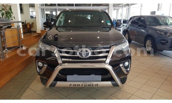 Sayi Na hannu Toyota Fortuner Black Mota in Hlotse a Leribe Sayi Na hannu Toyota Fortuner Black Mota in Hlotse a Leribe