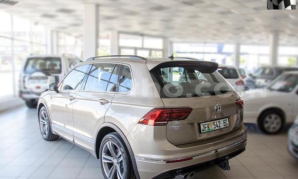 اشتري مستعمل Volkswagen Tiguan Beige سيارة في Maseru في Maseru اشتري مستعمل Volkswagen Tiguan Beige سيارة في Maseru في Maseru