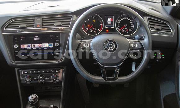 اشتري مستعمل Volkswagen Tiguan Beige سيارة في Maseru في Maseru اشتري مستعمل Volkswagen Tiguan Beige سيارة في Maseru في Maseru