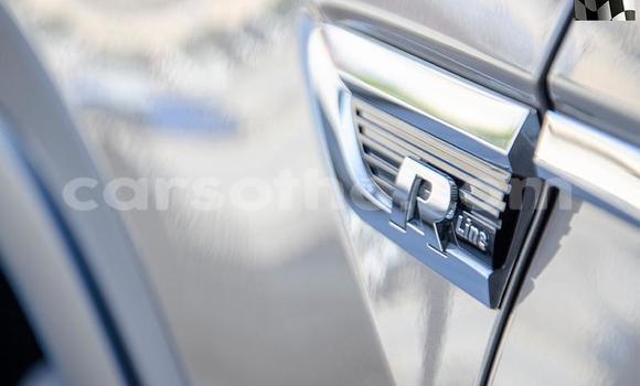 اشتري مستعمل Volkswagen Tiguan Beige سيارة في Maseru في Maseru اشتري مستعمل Volkswagen Tiguan Beige سيارة في Maseru في Maseru