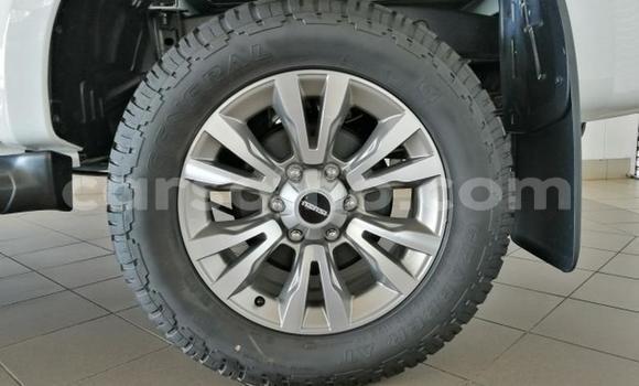 Sayi Na hannu Isuzu D–MAX White Mota in Maseru a Maseru Sayi Na hannu Isuzu D–MAX White Mota in Maseru a Maseru