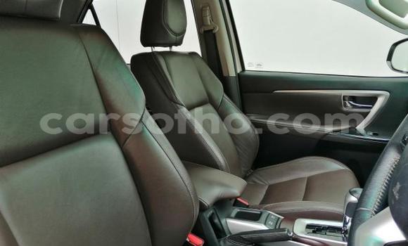 Sayi Na hannu Toyota Fortuner White Mota in Maseru a Maseru Sayi Na hannu Toyota Fortuner White Mota in Maseru a Maseru