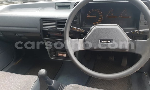 Sayi Na hannu Mazda 323 Other Mota in Maseru a Maseru Sayi Na hannu Mazda 323 Other Mota in Maseru a Maseru