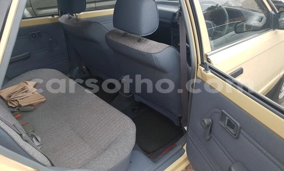 Sayi Na hannu Mazda 323 Other Mota in Maseru a Maseru Sayi Na hannu Mazda 323 Other Mota in Maseru a Maseru