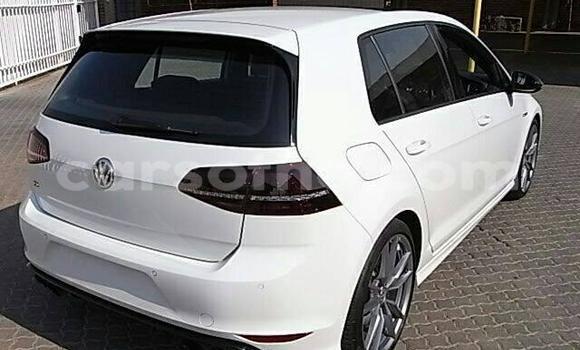Sayi Na hannu Volkswagen Golf R White Mota in Maseru a Maseru Sayi Na hannu Volkswagen Golf R White Mota in Maseru a Maseru