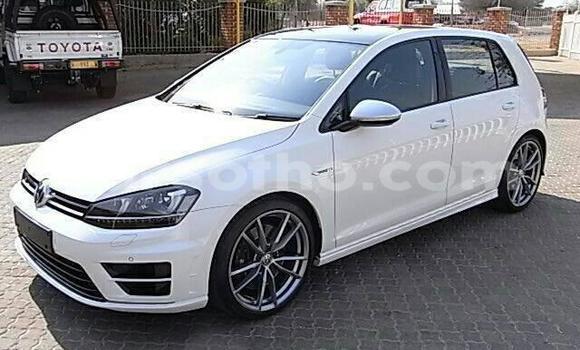 Sayi Na hannu Volkswagen Golf R White Mota in Maseru a Maseru Sayi Na hannu Volkswagen Golf R White Mota in Maseru a Maseru