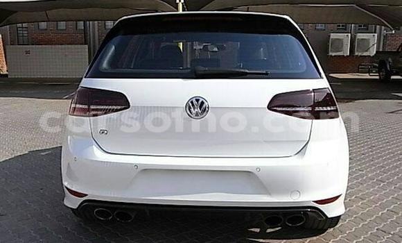 Sayi Na hannu Volkswagen Golf R White Mota in Maseru a Maseru Sayi Na hannu Volkswagen Golf R White Mota in Maseru a Maseru