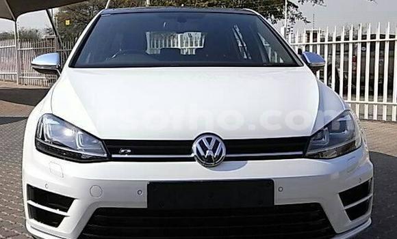 Sayi Na hannu Volkswagen Golf R White Mota in Maseru a Maseru Sayi Na hannu Volkswagen Golf R White Mota in Maseru a Maseru