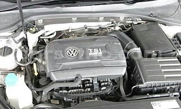 Sayi Na hannu Volkswagen Golf R White Mota in Maseru a Maseru Sayi Na hannu Volkswagen Golf R White Mota in Maseru a Maseru