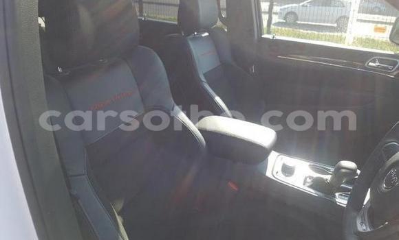 Acheter Occasion Voiture Jeep Grand Cherokee SRT8 Blanc à Maseru, Maseru Acheter Occasion Voiture Jeep Grand Cherokee SRT8 Blanc à Maseru, Maseru
