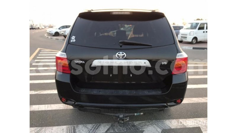 Big with watermark toyota highlander maseru import dubai 14840