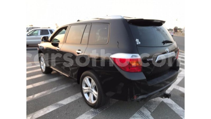 Big with watermark toyota highlander maseru import dubai 14840