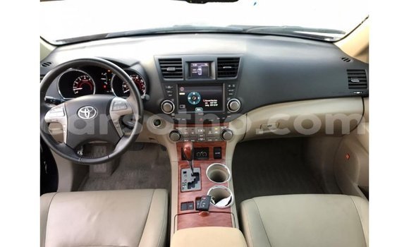Buy Import Toyota Highlander Black Car in Import - Dubai in Maseru Buy Import Toyota Highlander Black Car in Import - Dubai in Maseru