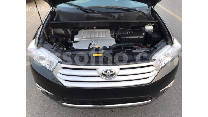 Big with watermark toyota highlander maseru import dubai 14840