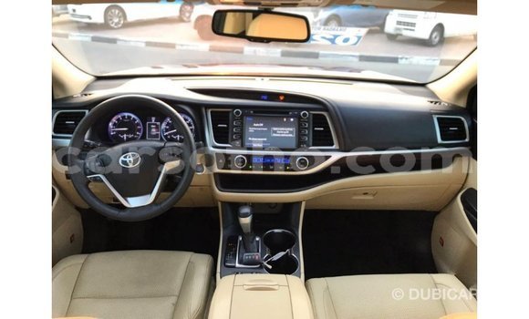 Buy Import Toyota Highlander Other Car in Import - Dubai in Maseru Buy Import Toyota Highlander Other Car in Import - Dubai in Maseru